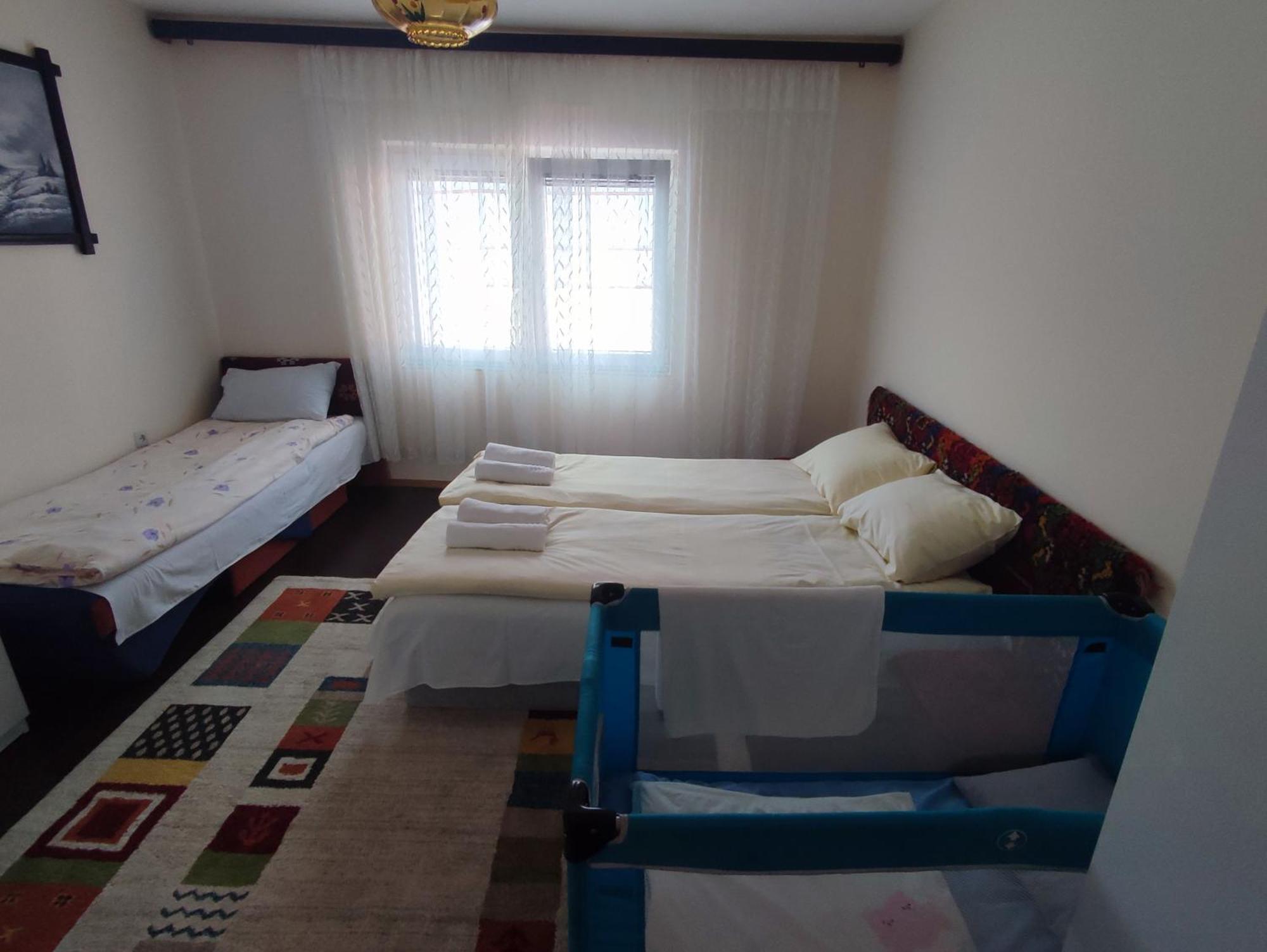 Cemerno Cottage Gacko Esterno foto