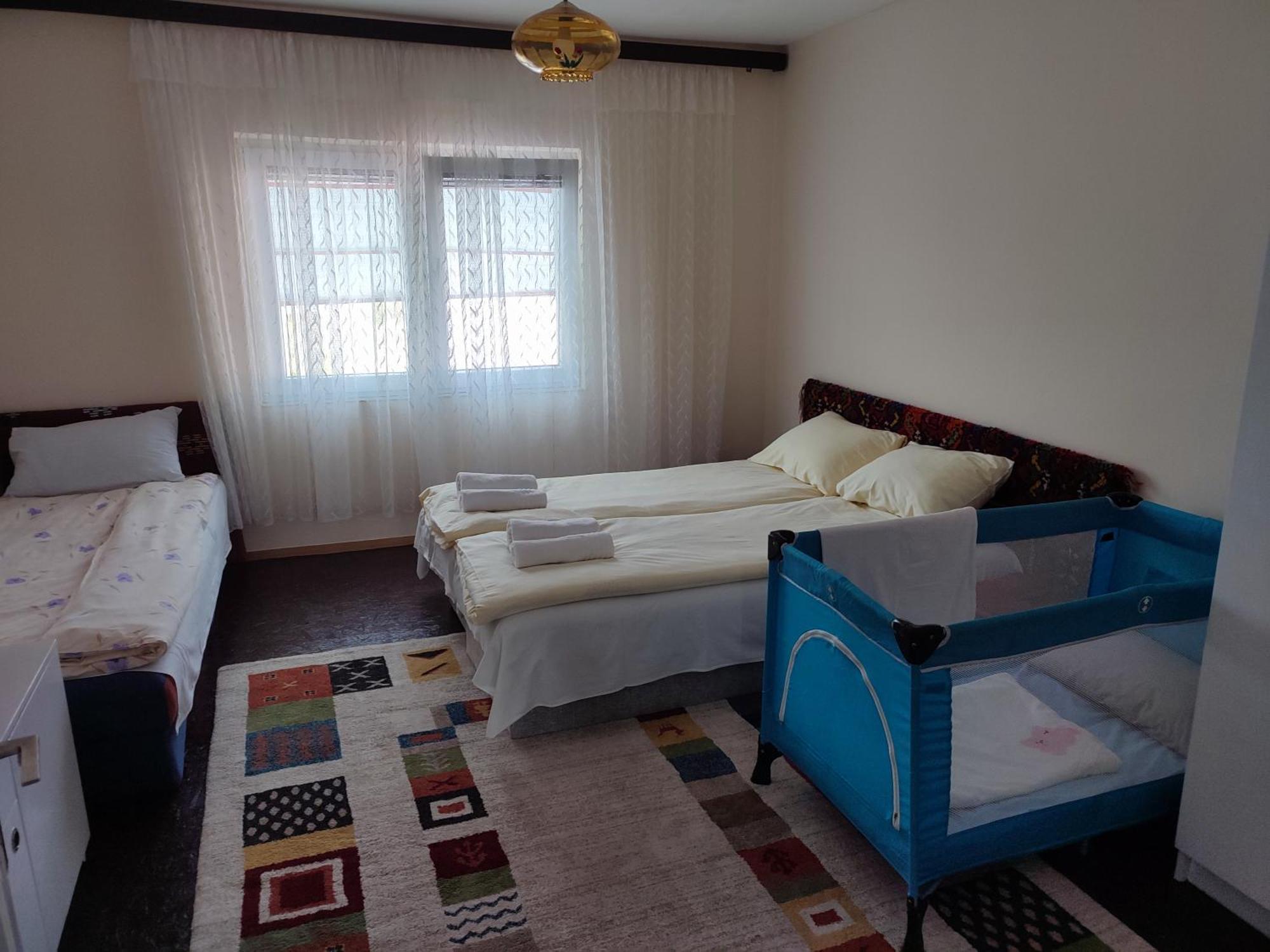 Cemerno Cottage Gacko Esterno foto
